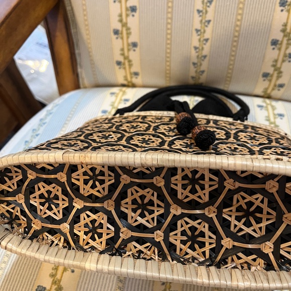 The Sak Black and Tan Straw Bag with Ornate Design Inner Drawstring Liner - Picture 6 of 8